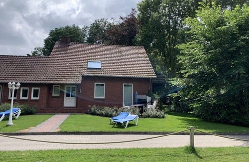 Butjadingen Condo | Wohnung, Fußläufig zur Nordseeküste auf Einmaligem Parkähnlichem Grundstück !