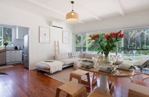 Culburra Beach House | Wollumboola Lake House – lake access at your doorstep