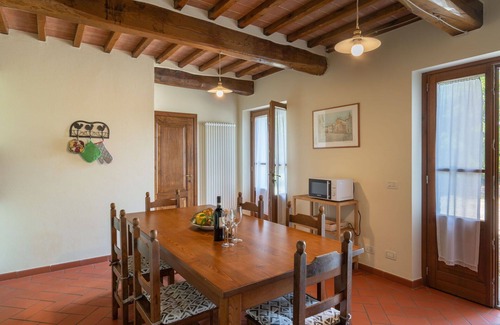 Monte San Savino Villa | Wonderful private villa for 10 people with WIFI, private pool, TV, pets allowed and panoramic view