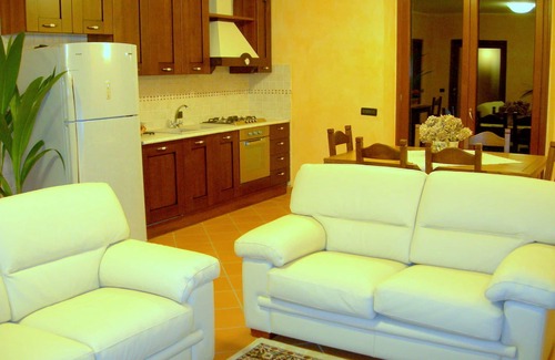 Castelnuovo di Garfagnana Villa | Wonderful private villa for 14 people with WIFI, hot tub, private pool, TV, patio and panoramic .