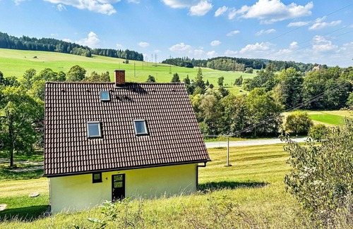 Starkov House | Wonderful private villa with WIFI, pool, TV, patio, pets allowed, panoramic view and parking