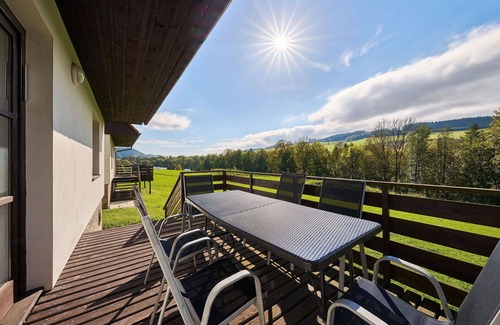 Starkov House | Wonderful private villa with pool, WIFI, TV, patio, pets allowed, panoramic view and parking