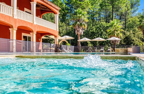 Meounes-les-Montrieux House | Wonderful private villa for 10 people with WIFI, hot tub, private pool, A/C, TV and terrace