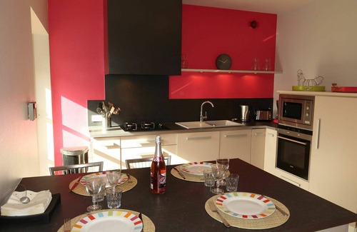 Saint-Ouen-La-Rouerie Villa | Wonderful private villa for 6 guests with WIFI, TV, terrace and panoramic view
