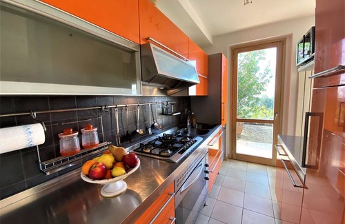 Castellina in Chianti House | Wonderful private villa for 4 guests with A/C, WIFI, TV, terrace, pets allowed and panoramic view