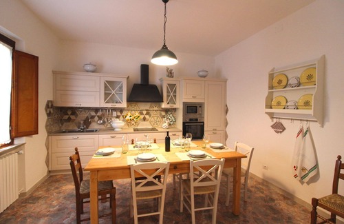 Le Piazze Villa | Wonderful private villa with A/C, private pool, WIFI, TV, balcony and pets allowed, close to Cor.