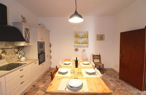 Le Piazze Villa | Wonderful private villa with A/C, private pool, WIFI, TV, balcony and pets allowed, close to Cor.