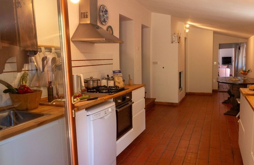 Terranuova Bracciolini Villa | Wonderful private villa with WIFI, hot tub, A/C, private pool, TV, patio and pets allowed
