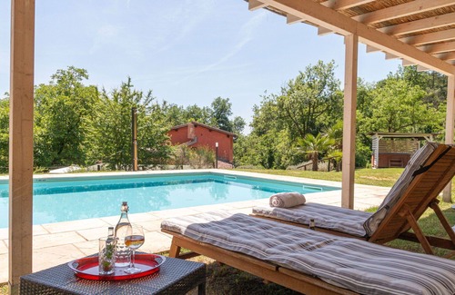 Terranuova Bracciolini Villa | Wonderful private villa with WIFI, hot tub, A/C, private pool, TV, patio and pets allowed