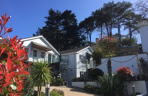 Salcombe Apartment | Wonderful 2 Bedrm/2 Bathrm/Parking/2 min walk to South Sands Beach