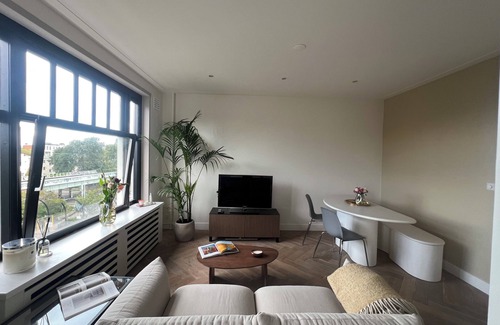 Transvaalbuurt Apartment | Wonderful 2bed flat with balcony in charming Amsterdam Oost, near Amstel canal