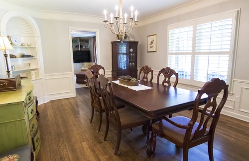 East Memphis House | Wonderful 5 Bedroom + 5.5 Bath Family Getaway