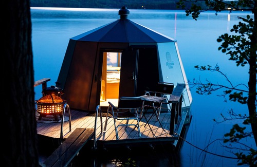 Varmland County House | Wonderful Aurora hut with a comfort feeling on the lake