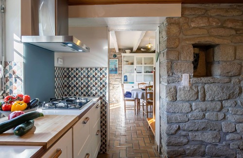 Loctudy House | Wonderful private villa for 4 guests with WIFI, TV, terrace and pets allowed