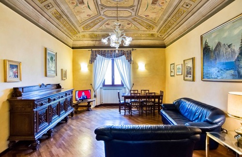 Fabriano Apartment | WONDERFUL FRESCOED APARTMENT IN THE HISTORICAL CENTER OF FABRIANO TARDO 800