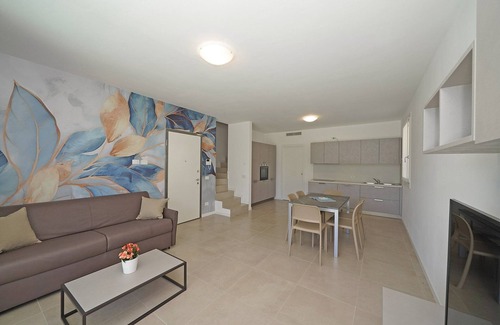 San Benedetto di Lugana Villa | Wonderful Garda Villa | 3 Bedrooms | Villa Prestigio 2 | Private Pool & Close.