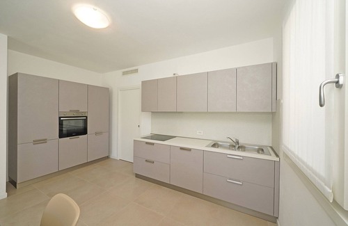 San Benedetto di Lugana Villa | Wonderful Garda Villa | 3 Bedrooms | Villa Prestigio 2 | Private Pool & Close.
