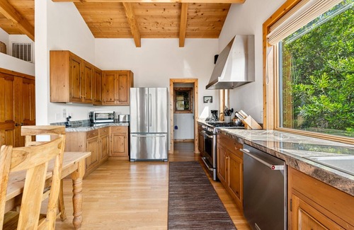 Sea Ranch House | Wonderful Home Just Steps to the Bluff Trail