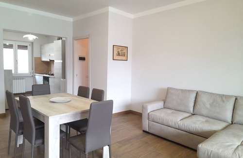 Sarnico Apartment | Wonderful lake view apartment on Lake Iseo in Sarnico, near Bergamo