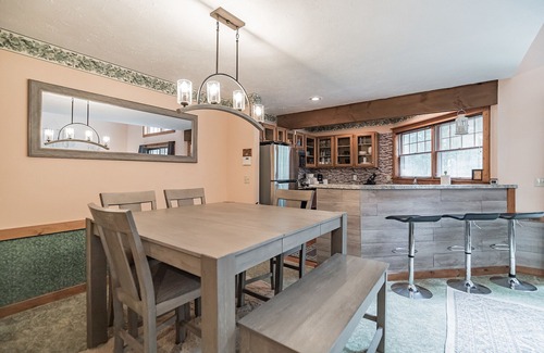 Tannersville House | Wonderful Mountain Townhome in the Poconos.