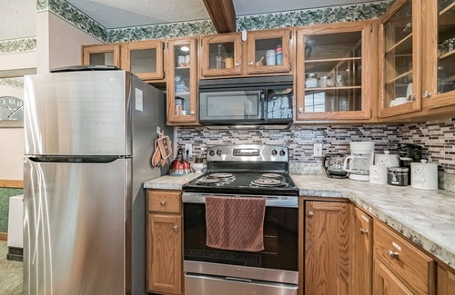 Tannersville House | Wonderful Mountain Townhome in the Poconos.