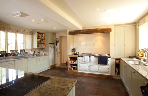 Wroughton House | Wonderful Overtown Manor