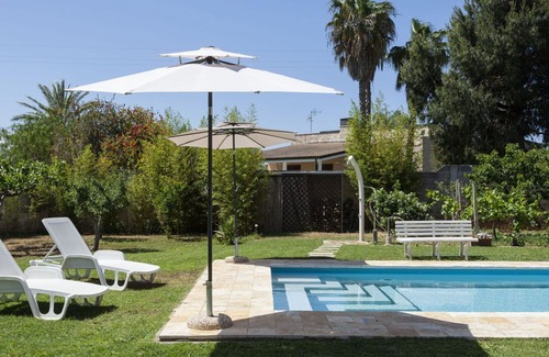 Arnesano Villa | Wonderful private villa for 8 guests with private pool, WIFI, patio, pets allowed and parking