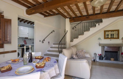 Pieve a Nievole Villa | Wonderful private villa with private pool, WIFI, hot tub, A/C, TV, patio and pets allowed