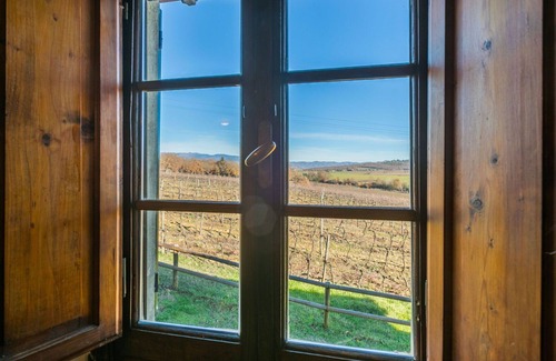 Pieve a Presciano Villa | Wonderful private villa for 9 people with private pool, WIFI, TV and pets allowed