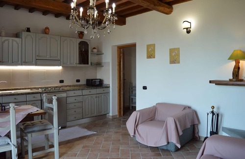 Lisciano Niccone Villa | Wonderful private villa with WIFI, A/C, private pool, TV, terrace, panoramic view, close to Cortona