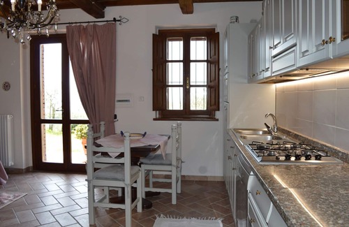 Lisciano Niccone Villa | Wonderful private villa with WIFI, A/C, private pool, TV, terrace, panoramic view, close to Cortona