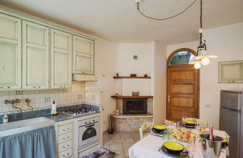 Stazzema House | Wonderful private villa for 4 people with WIFI, TV, terrace and pets allowed
