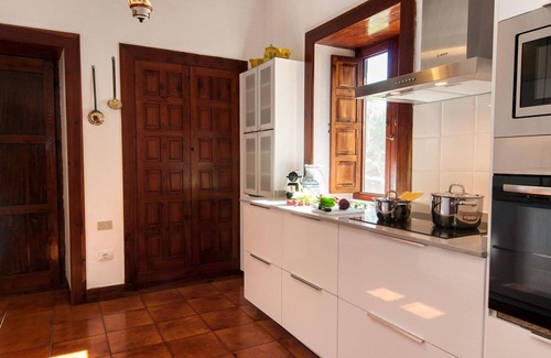 Santa Brigida House | Wonderful private villa for 10 guests with private pool and TV