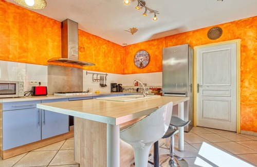 Naujac-Sur-Mer House | Wonderful private villa for 7 people with private pool, WIFI, TV, terrace and pets allowed