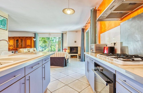Naujac-Sur-Mer House | Wonderful private villa for 7 people with private pool, WIFI, TV, terrace and pets allowed