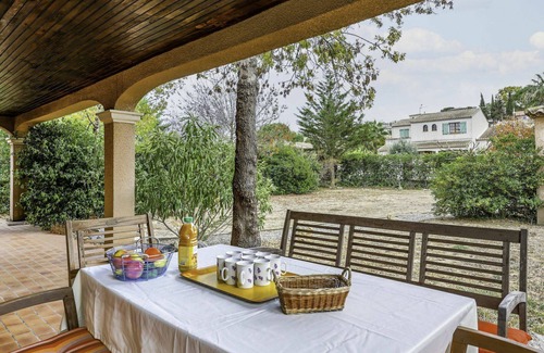 Salles-d'Aude House | Wonderful private villa for 10 people with WIFI, TV, terrace and pets allowed