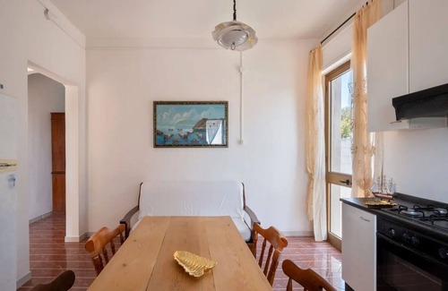 Padula Fede Villa | Wonderful private villa for 6 guests with TV, patio and pets allowed