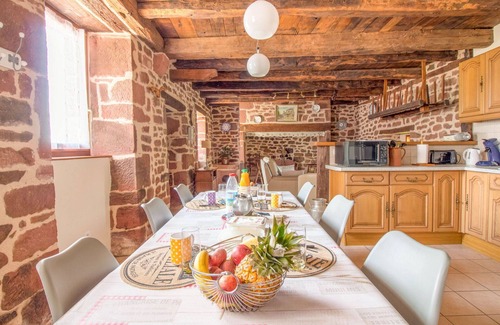 Lagleygeolle Villa | Wonderful private villa for 6 guests with WIFI, TV, patio, pets allowed and panoramic view