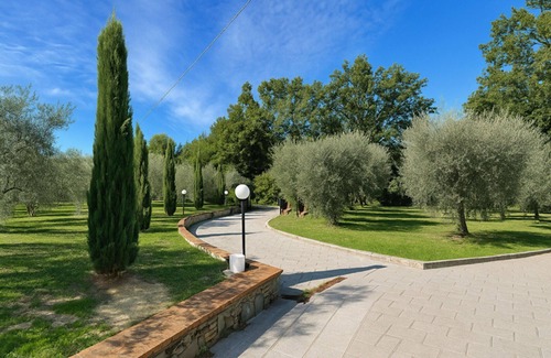Lamporecchio Villa | Wonderful private villa with hot tub, private pool, WIFI, TV, terrace, panoramic view and parking