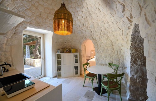 Alberobello Villa | Wonderful private villa with A/C, private pool, WIFI, TV and pets allowed, close to Alberobello