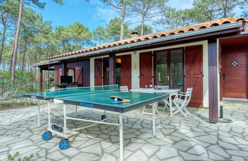 Maubuisson House | Wonderful private villa for 8 guests with WIFI, TV and terrace