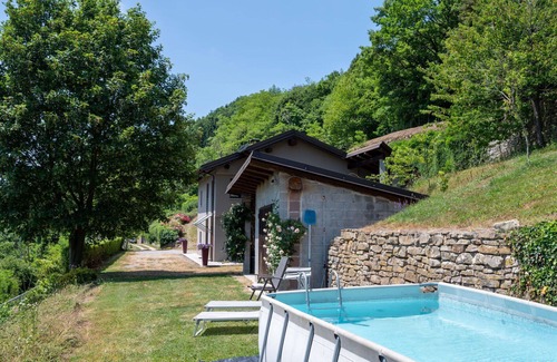 Bossolasco House | Wonderful private villa for 6 people with WIFI, private pool, TV, patio and pets allowed
