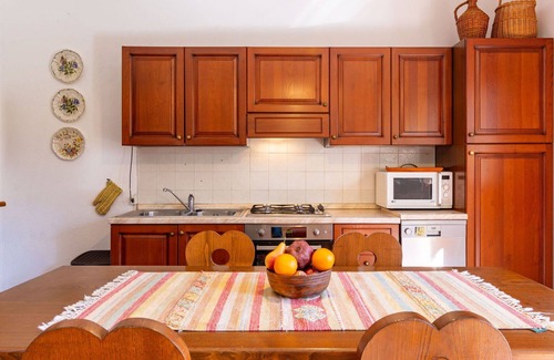 Trezzone House | Wonderful private villa for 4 guests with WIFI, TV and patio