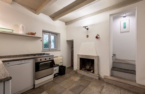 Pettenasco House | Wonderful private villa for 4 people with patio and parking