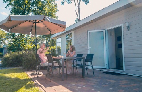 IJhorst House | Wonderful private villa for 4 guests with WIFI, pool, TV and terrace