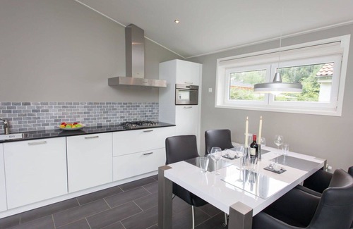 IJhorst House | Wonderful private villa for 6 guests with WIFI, pool, TV and terrace