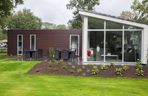 IJhorst House | Wonderful private villa for 6 guests with WIFI, pool, TV and terrace