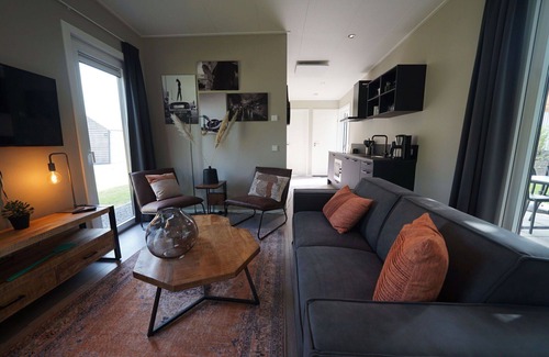 IJhorst House | Wonderful private villa for 4 guests with pool, WIFI, TV and terrace