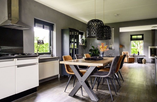 Vlagtwedde House | Wonderful private villa for 6 guests with WIFI, pool, TV, terrace and pets allowed