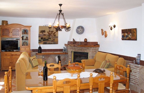 Almunecar Villa | Wonderful private villa for 4 people with A/C, WIFI, private pool, TV, terrace and pets allowed